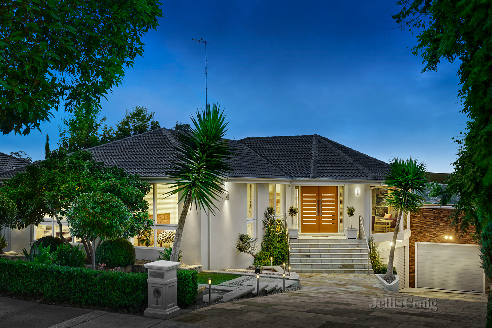 3 Colonsay Street, Templestowe
- Print Image 1