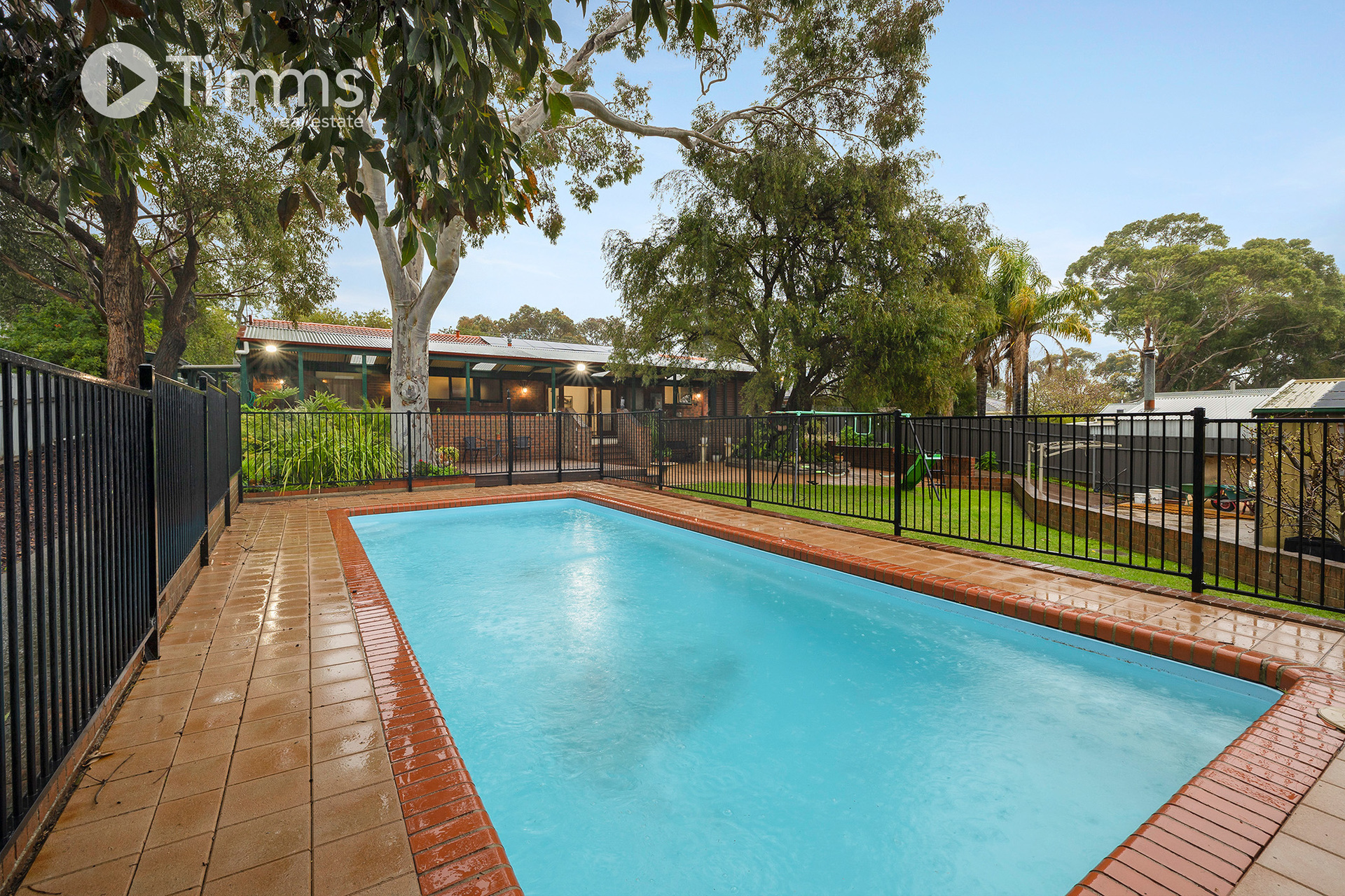 3 Oakridge Road