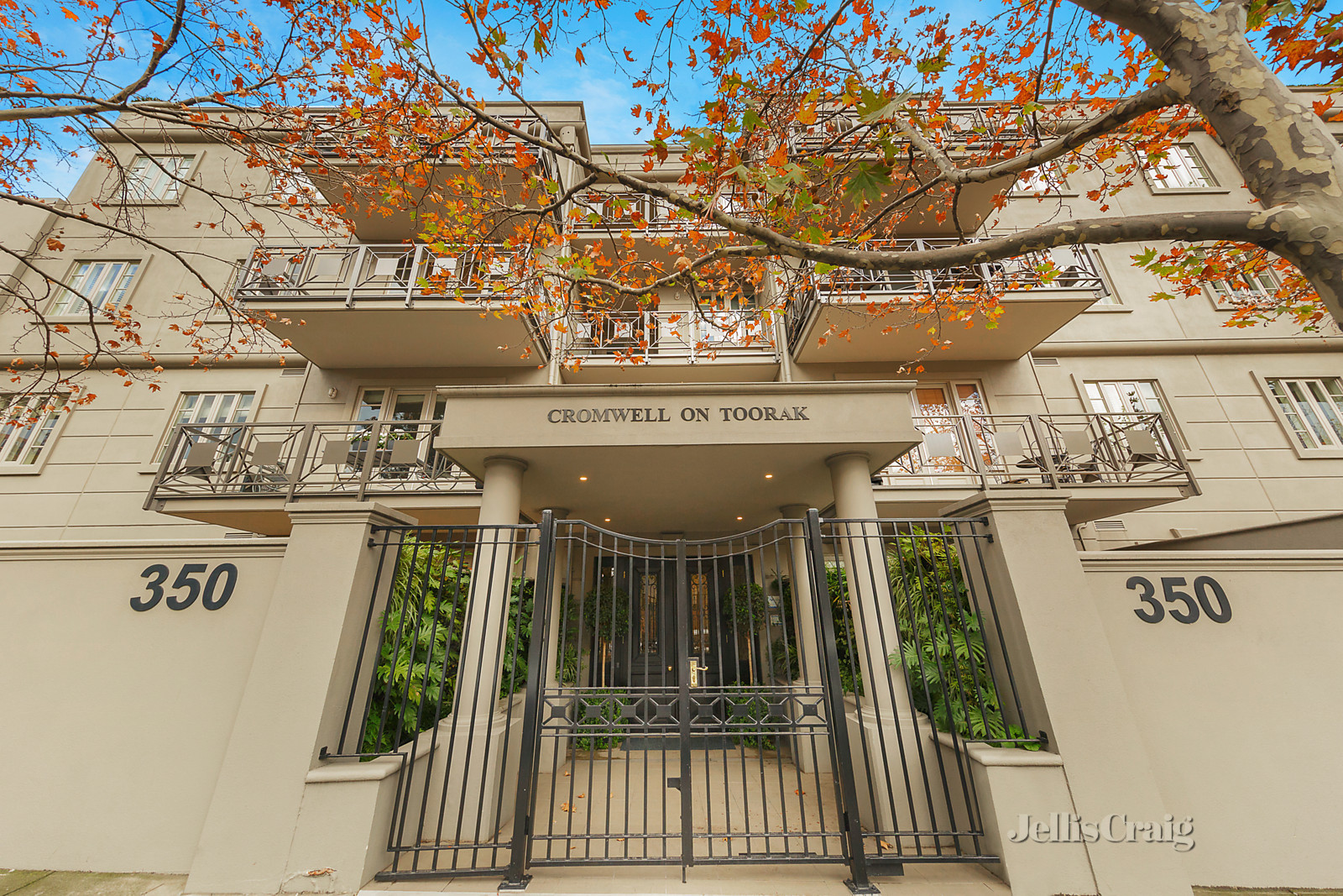 30/350 Toorak Road, South Yarra
- Print Image 1