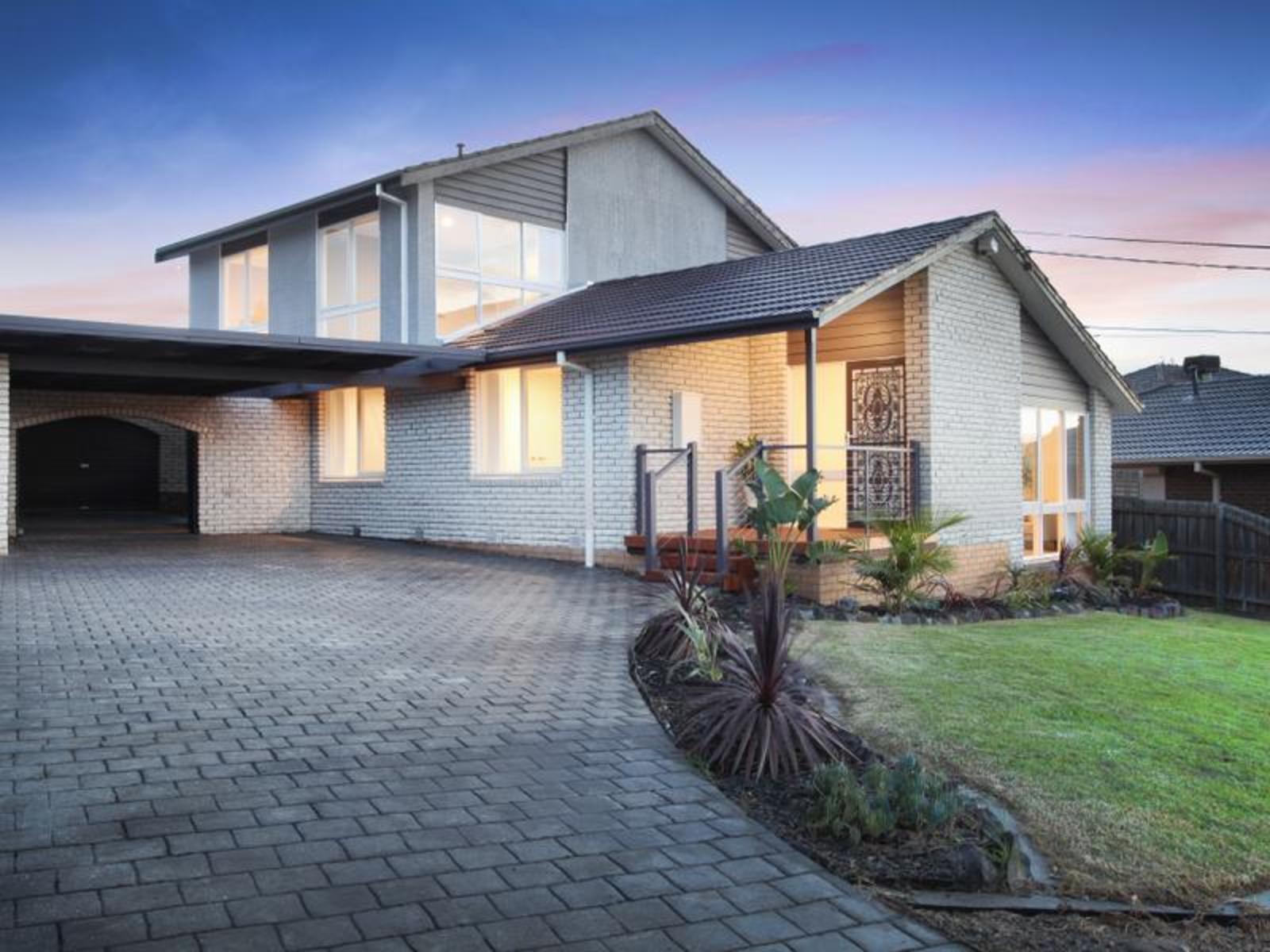 305 Carrick Drive, Gladstone Park, VIC, 3043