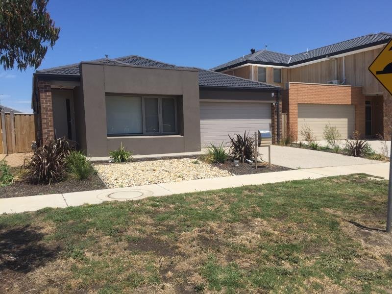 306 Saltwater Promenade, Point Cook VIC 3030 