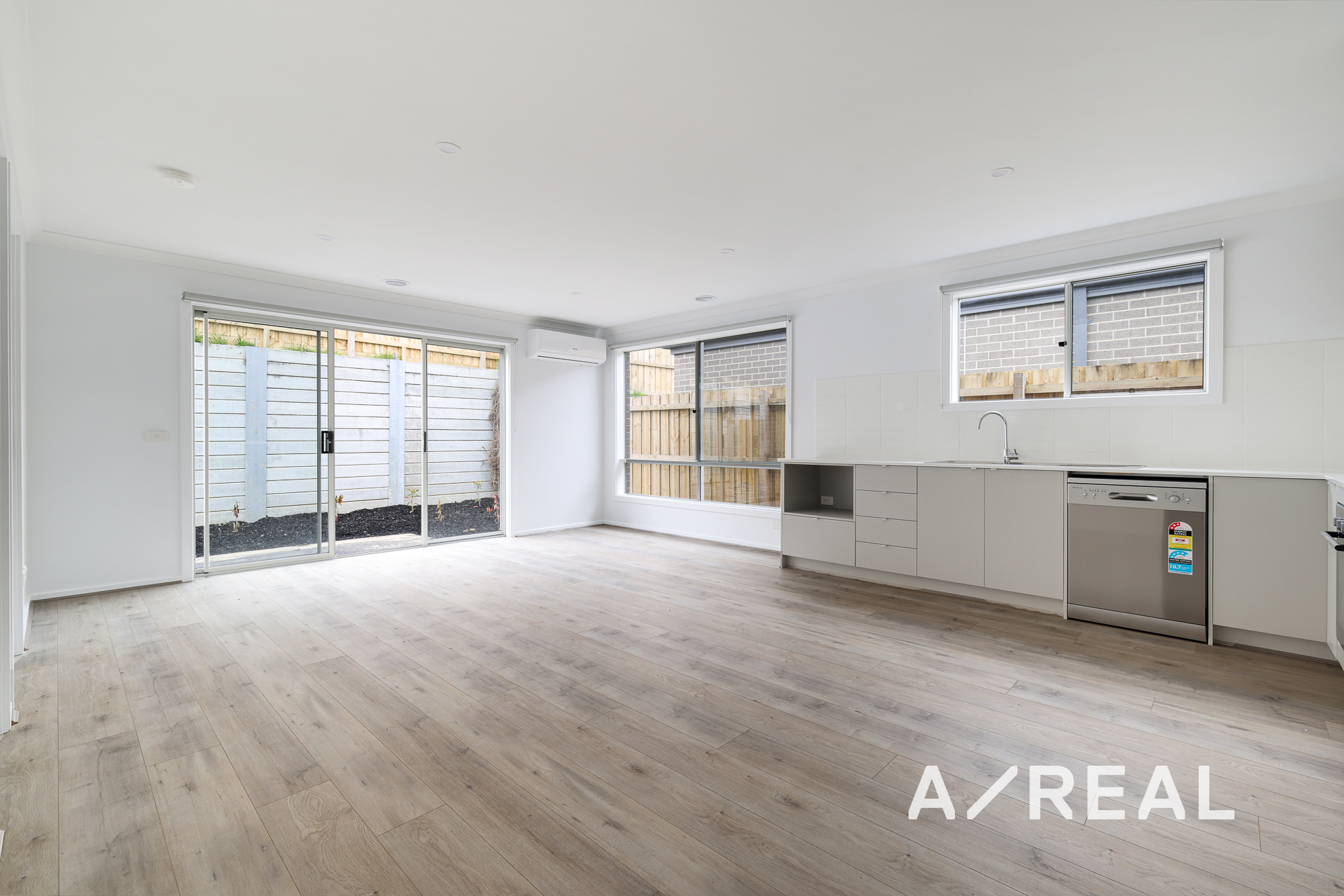 31 Davinci Street, Pakenham VIC 3810 