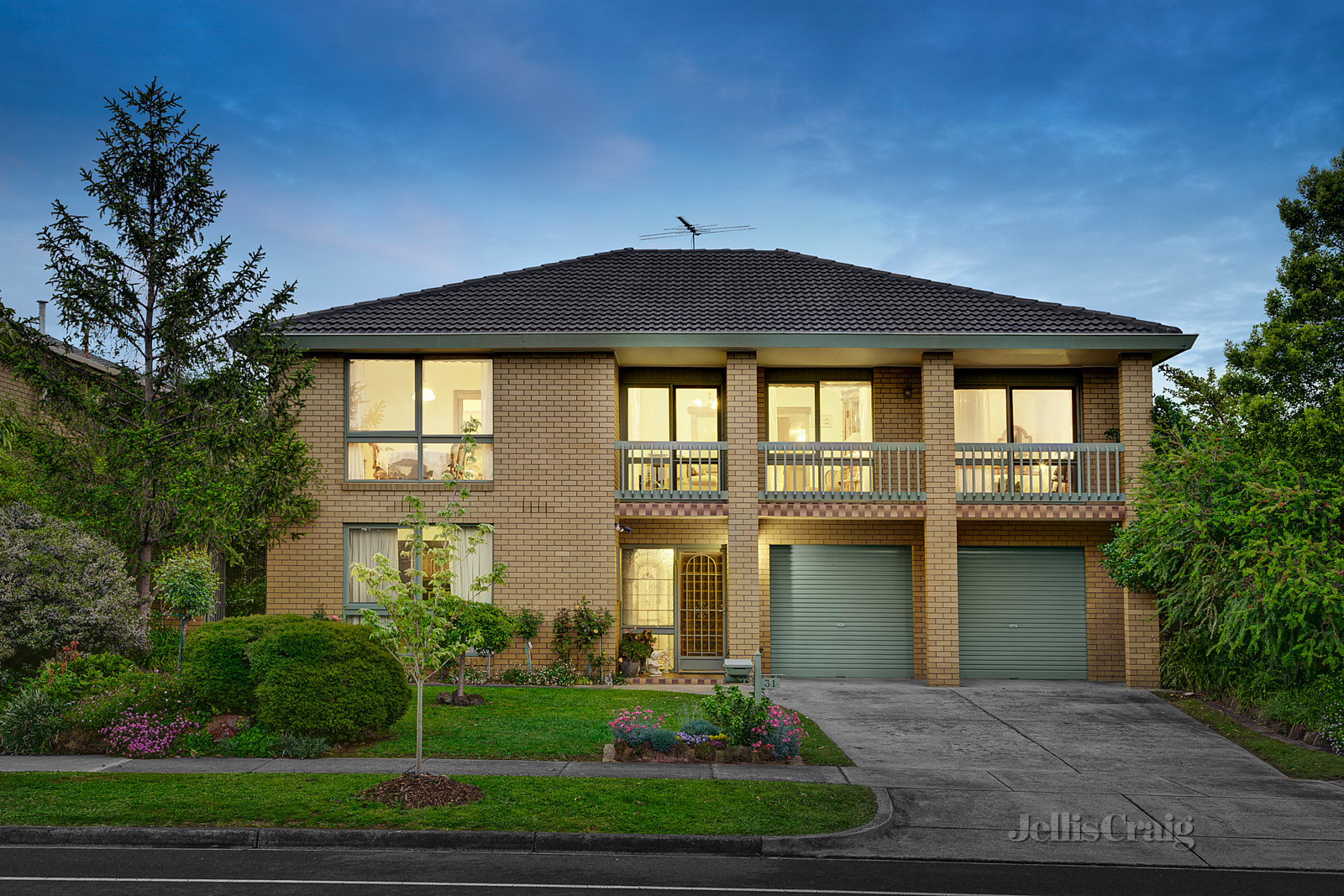 31 Leawarra Crescent, Doncaster East
- Print Image 1
