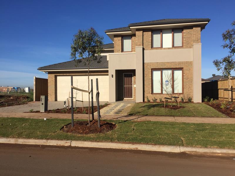 32 Dempsey Avenue, Truganina VIC 3029 