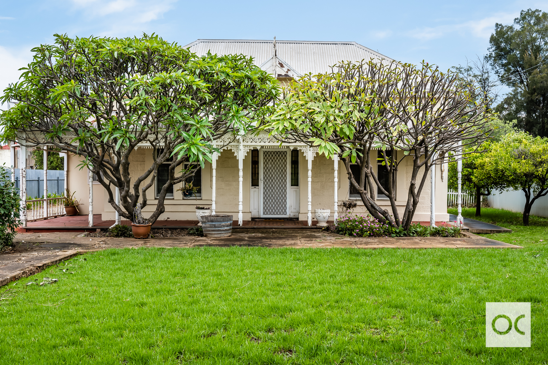 32 Elizabeth Street