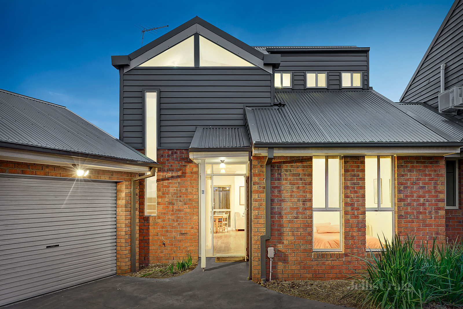3/21 Laha Crescent, Preston
- Print Image 1