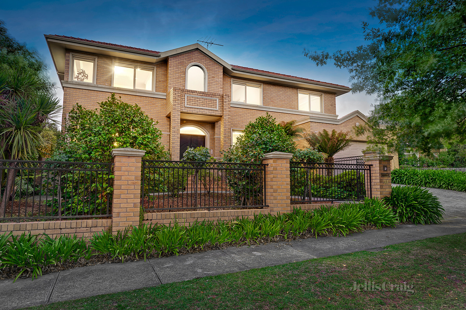 33 Madden Street, Balwyn North - Print Image 1