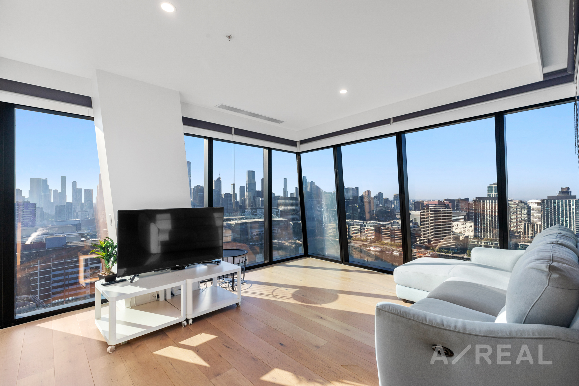 3309/8 Pearl River Road, Docklands VIC 3008 