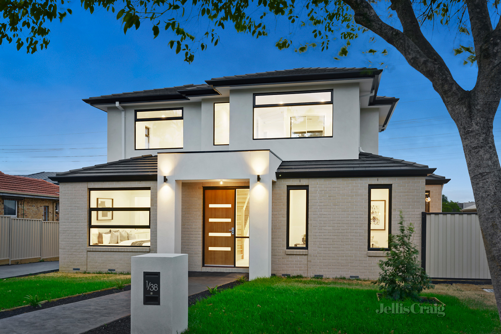 3/38 Damon Road, Mount Waverley
- Print Image 1