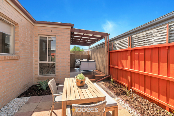 3/38 Embankment Grove Chelsea