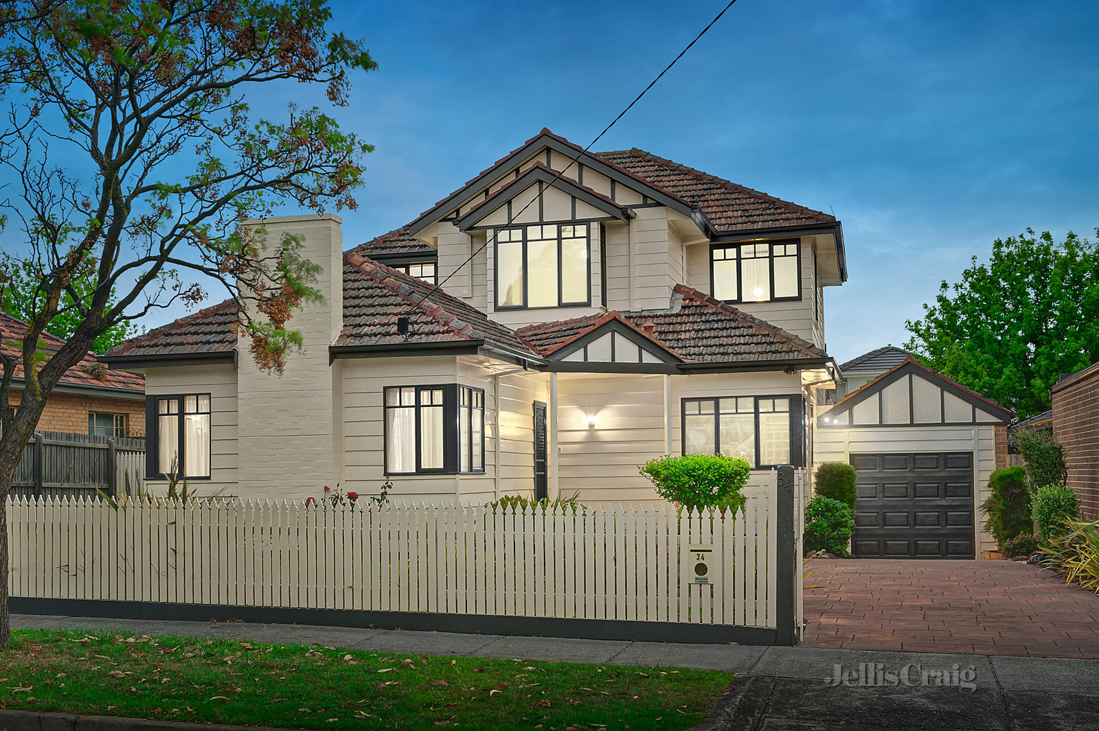 34 Walnut Street, Ormond
- Print Image 1