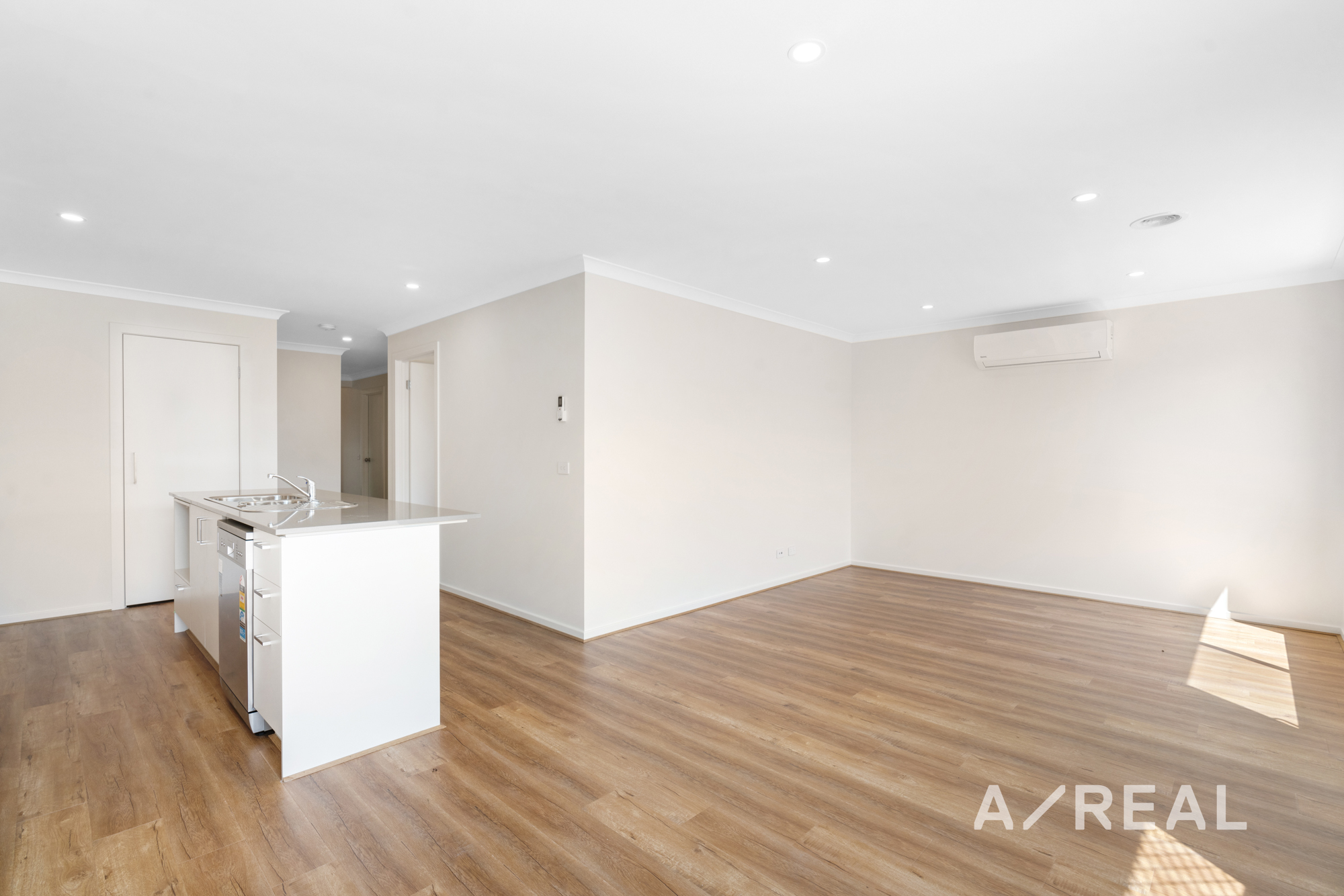 35 Melaan Way, Clyde North VIC 3978 
