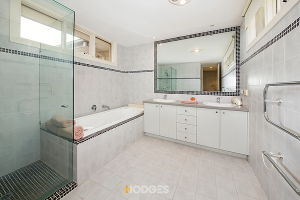 3/53 Bay Road Sandringham