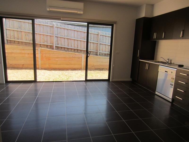 3/627 Pascoe Vale Road, Oak Park VIC 3046 