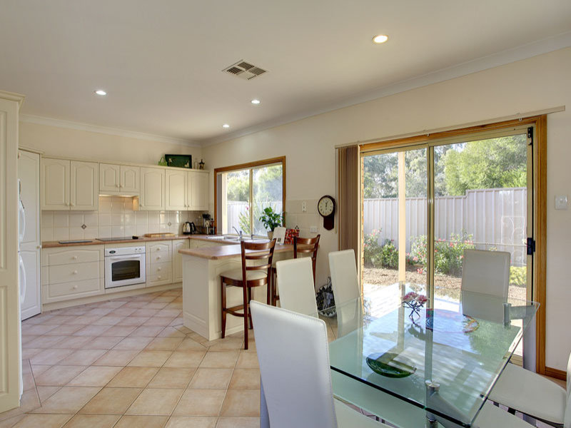 36B Chapman Avenue