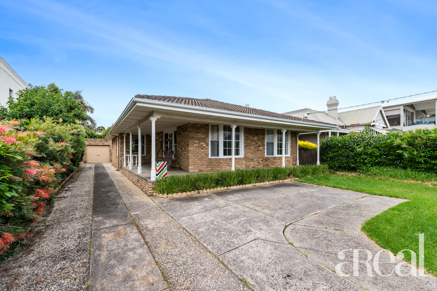 37 Beach Road, Hampton VIC 3188 