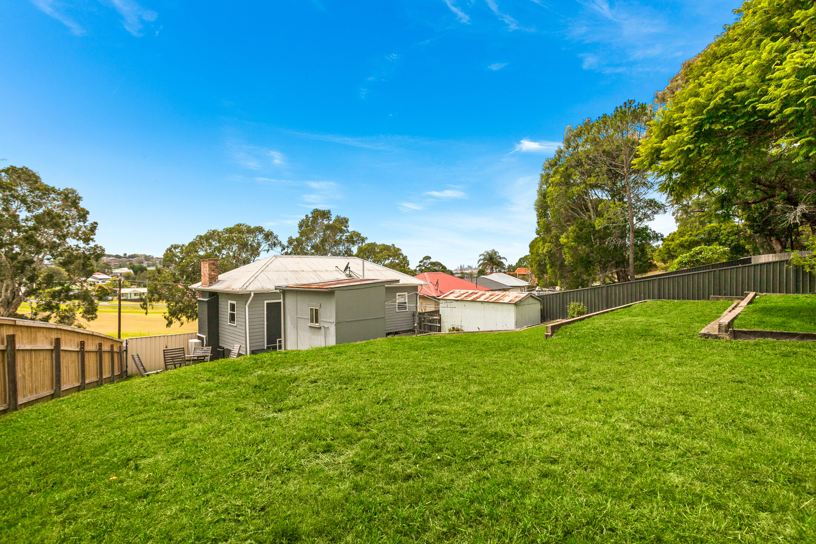 38 Central Road, Unanderra NSW 2526