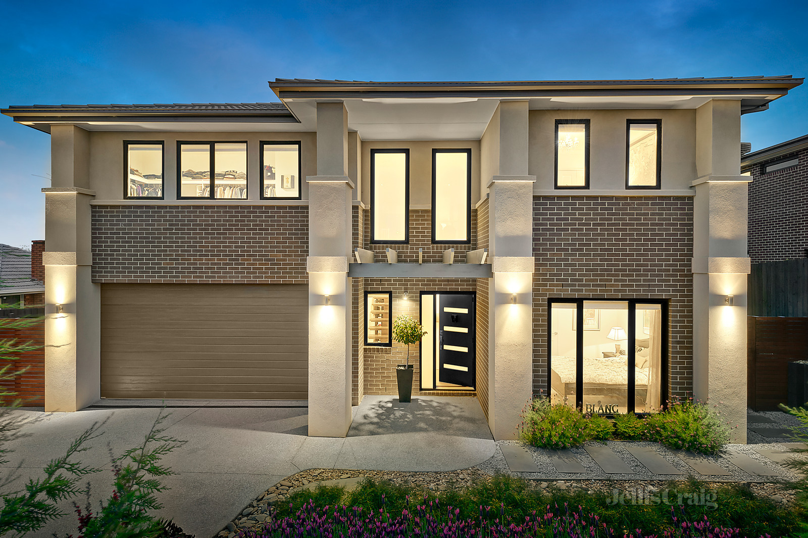 39 Ian Grove, Mount Waverley
- Print Image 1