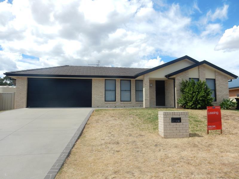39 Milburn Road TAMWORTH NSW 2340