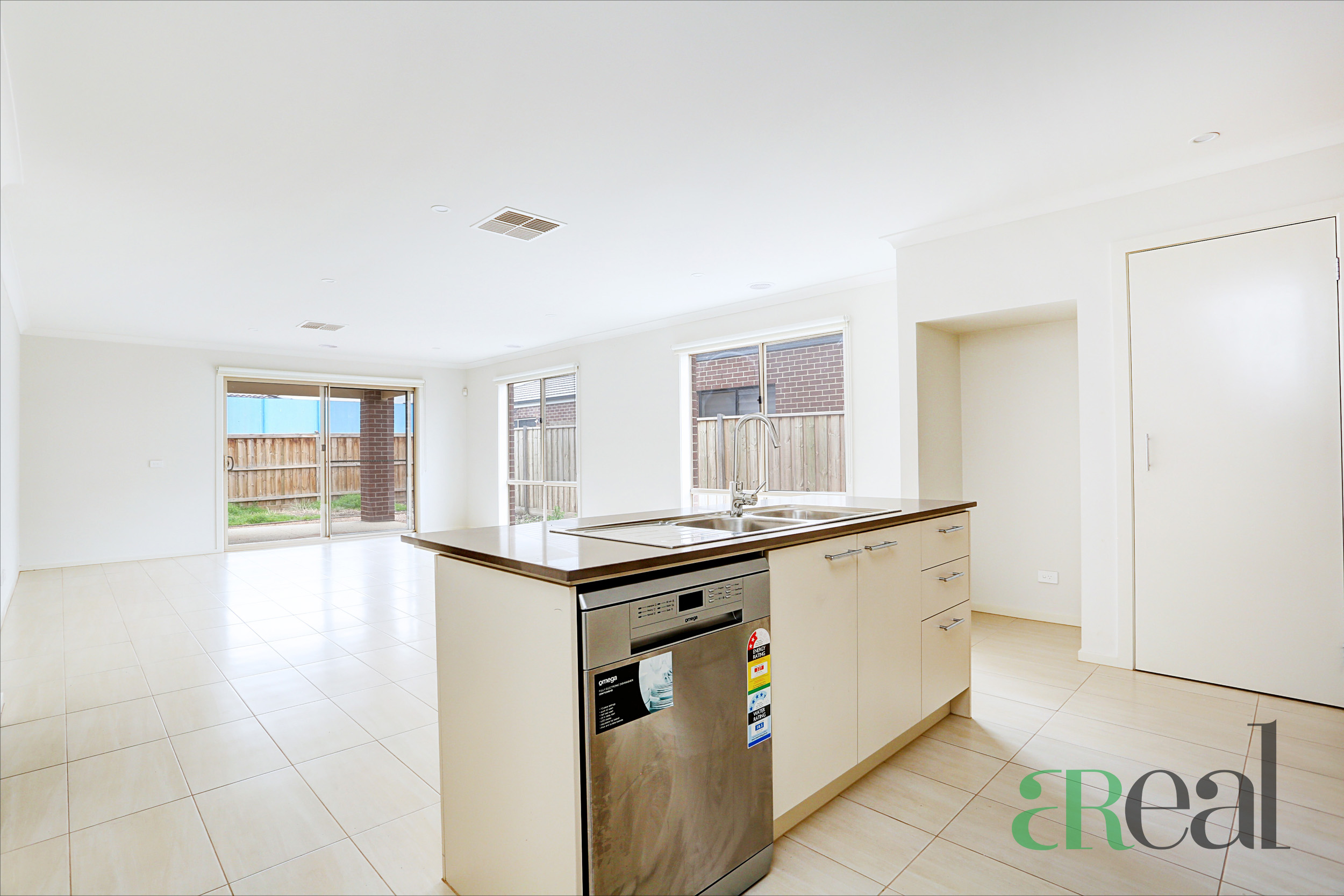 4 Arkins Circuit, Tarneit VIC 3029 