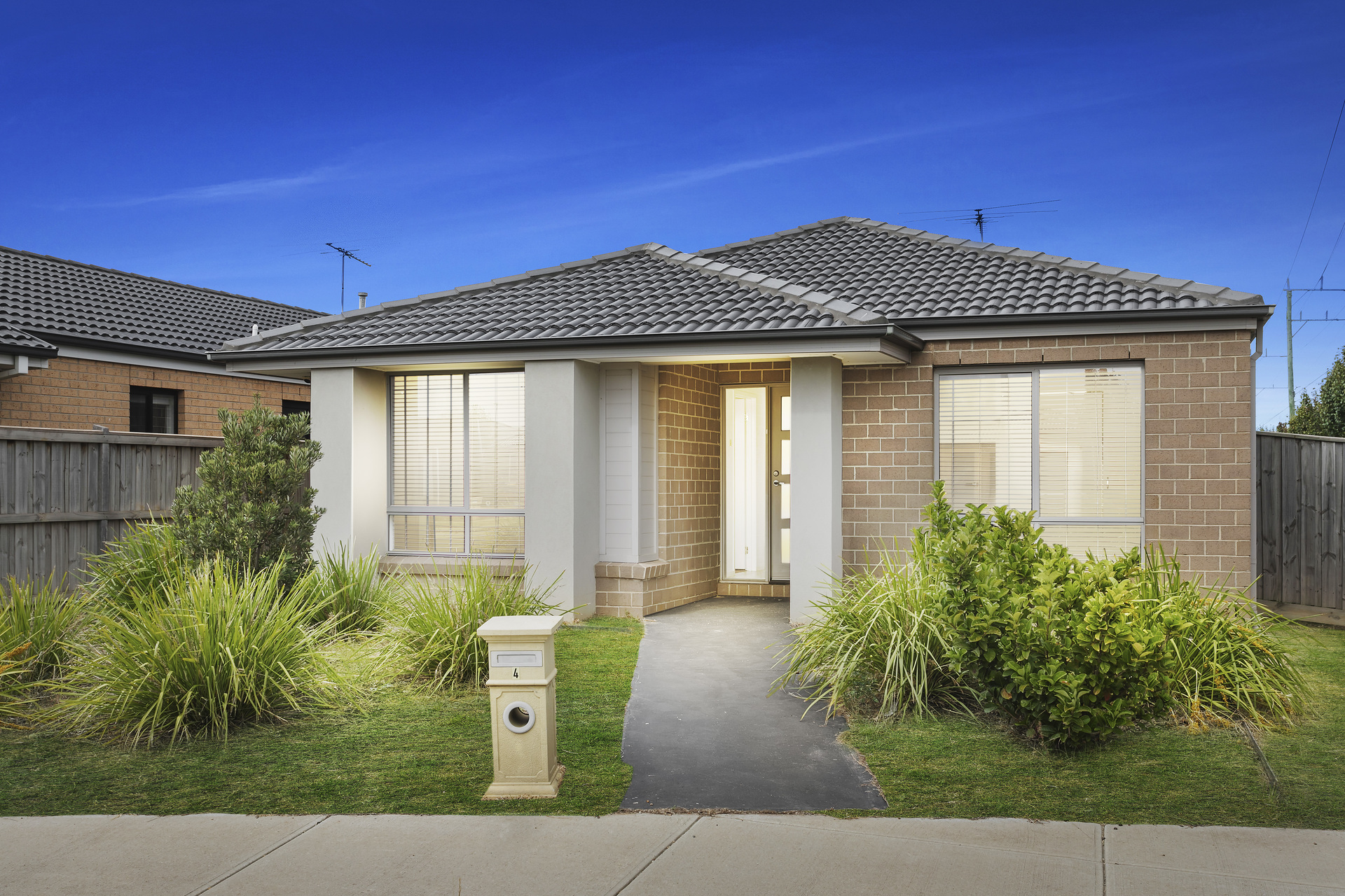 4 Bolivar Esplanade, Truganina VIC 3029 