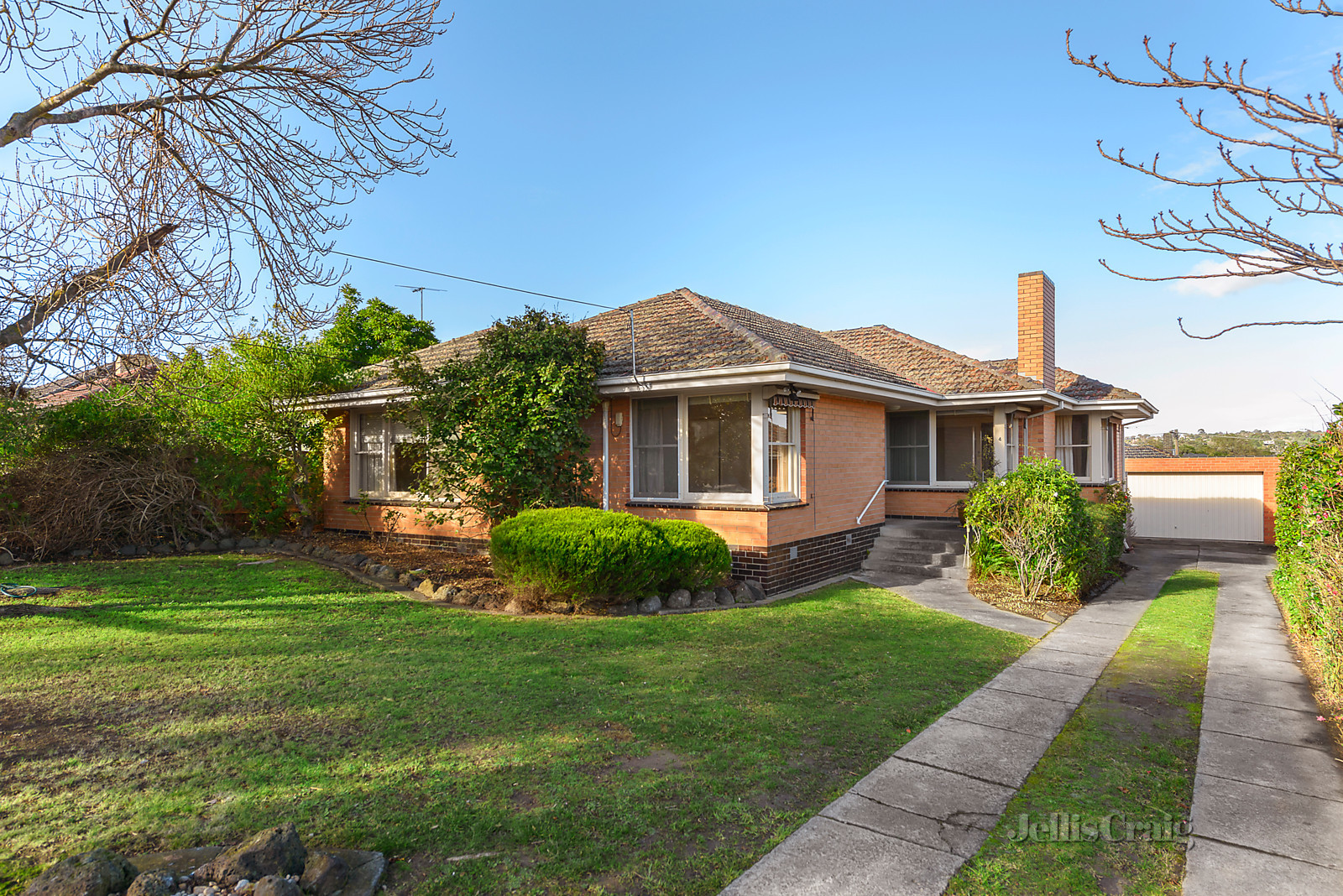 4 Glenfern Avenue, Doncaster - Print Image 1