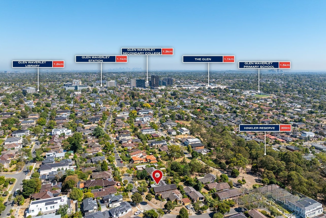 https://images.listonce.com.au/listings/4-glenview-court-glen-waverley-vic-3150/477/01753477_floorplan_02.gif?ig8HW37-HMI