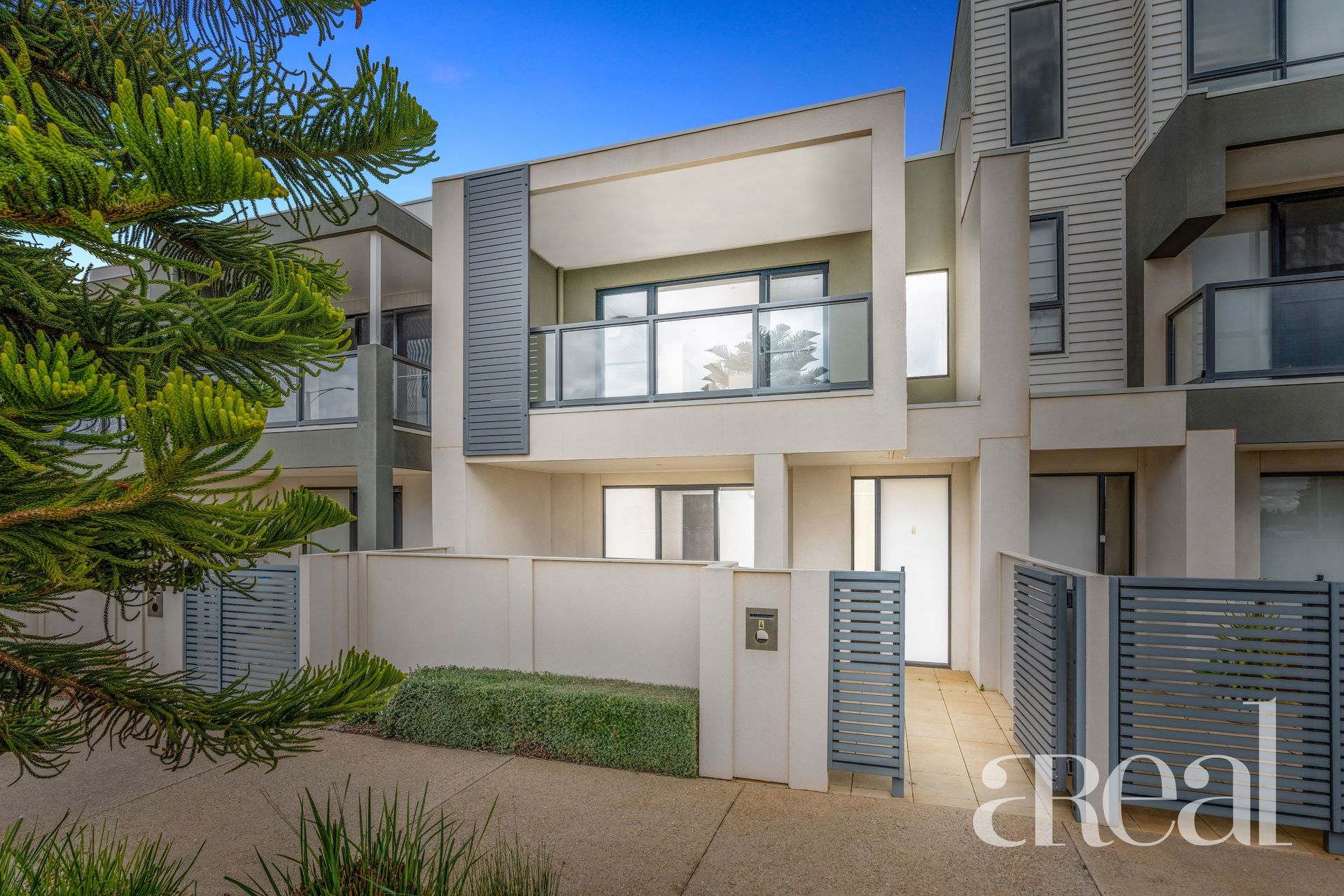 4 Quay Boulevard, Werribee South VIC 3030 