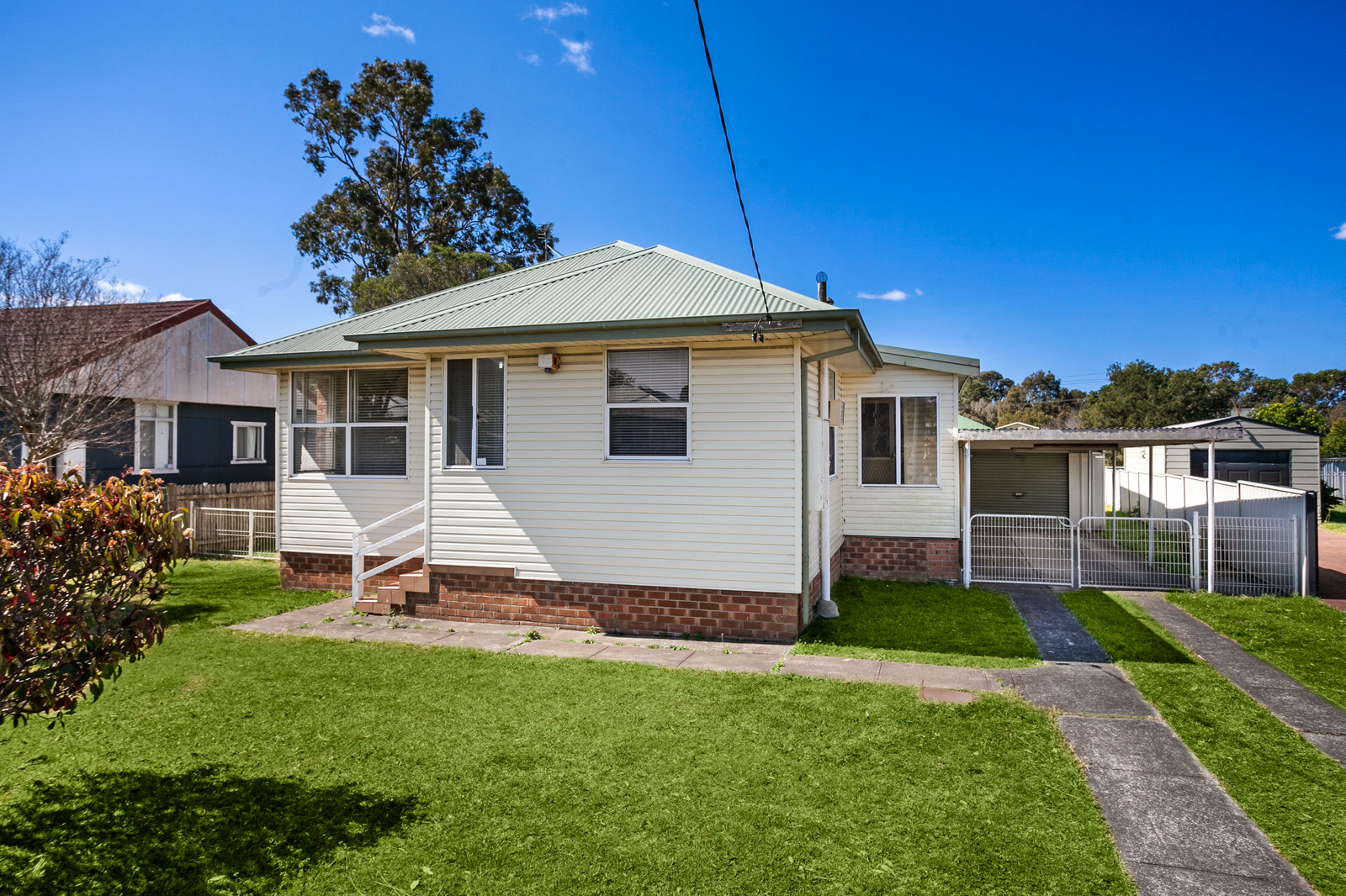 40 Albert Street, Unanderra NSW 2526