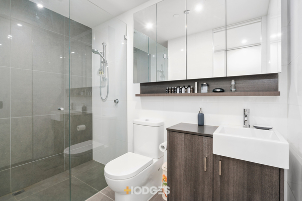 402/220 Bay Road Sandringham