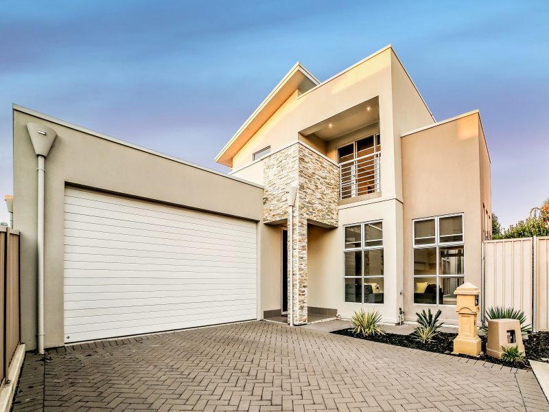 4/10 Commercial Road