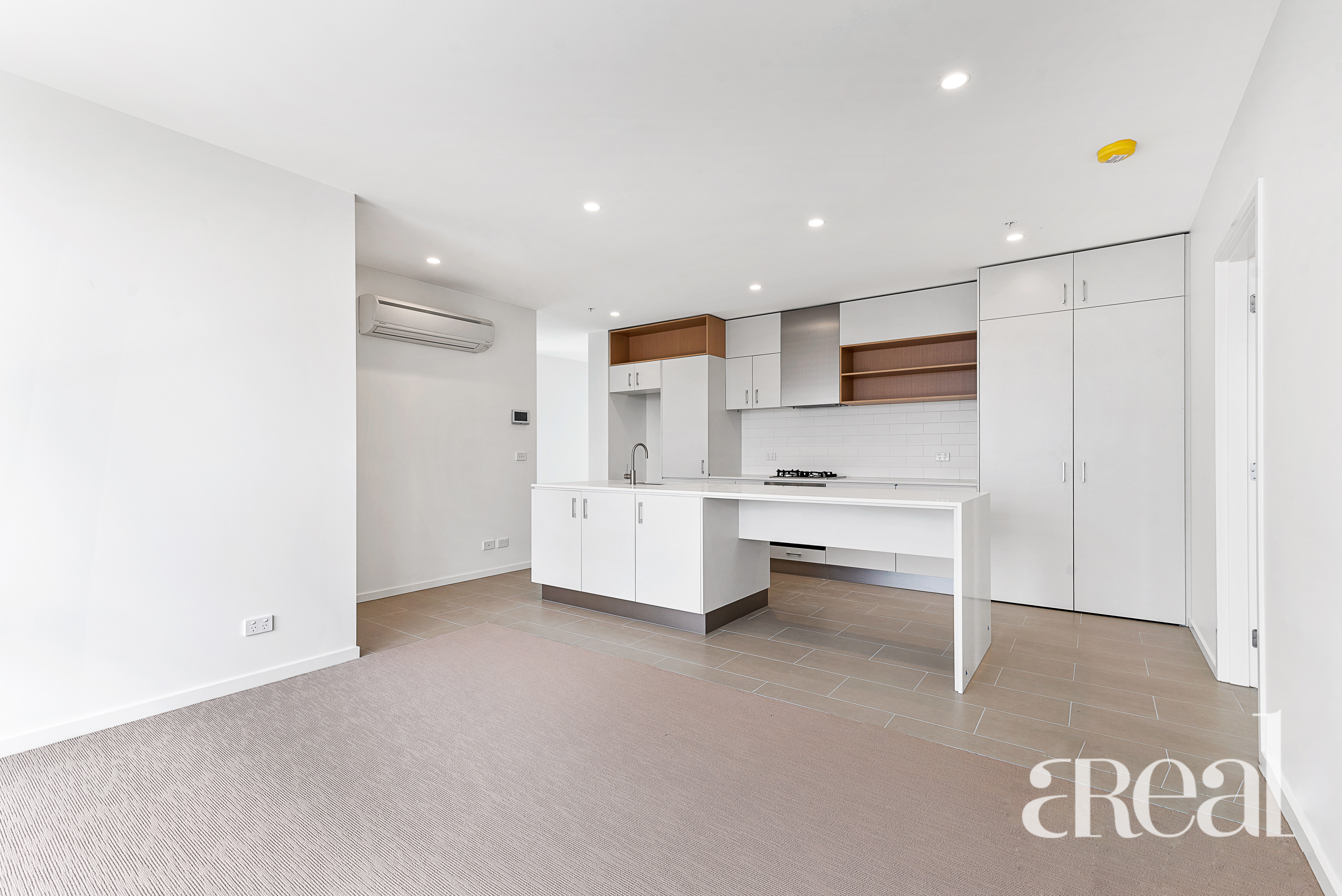 411/30 Bush Blvd Mill Park VIC 3082 