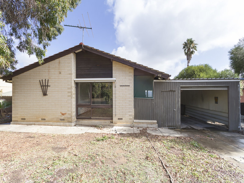 42 Fuller Crescent