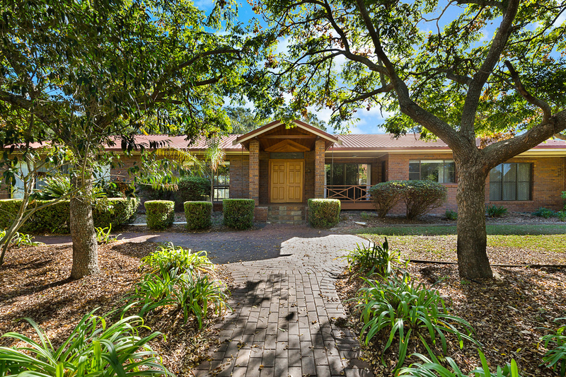 429 McDougall St GLENVALE QLD 4350