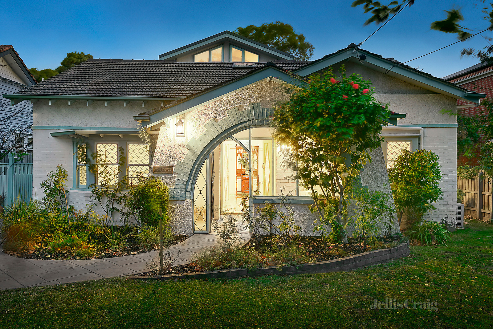 43 Robbins Street, Ivanhoe - Print Image 1