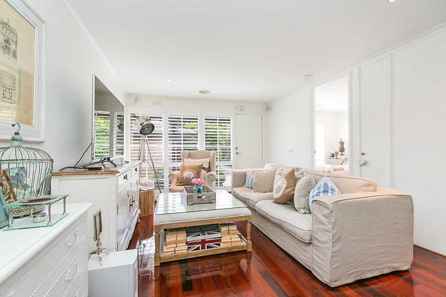 4/35 Albenca Street, Mentone