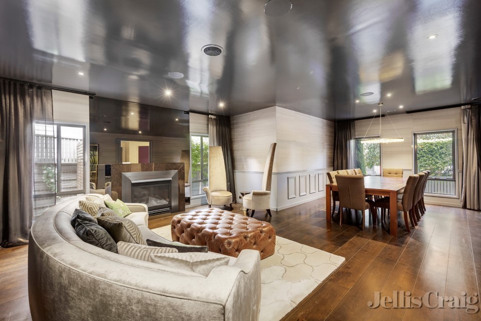 466 Tooronga Road, Hawthorn East
- Print Image 1