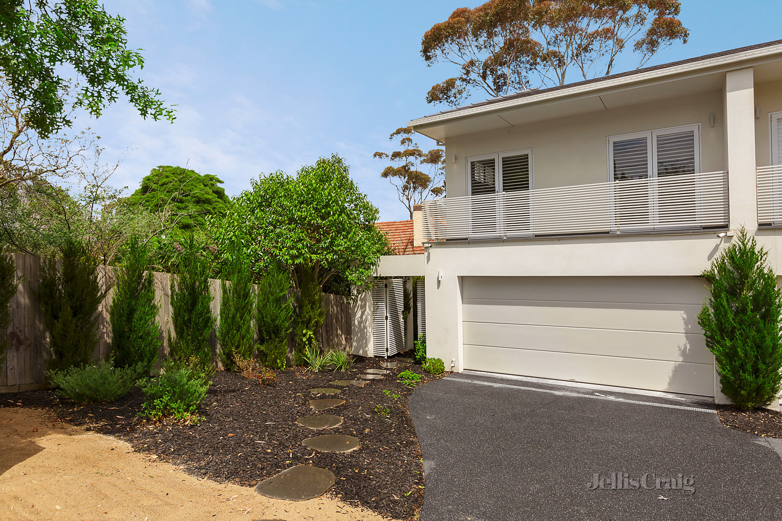 46a Valley Parade, Glen Iris
- Print Image 1