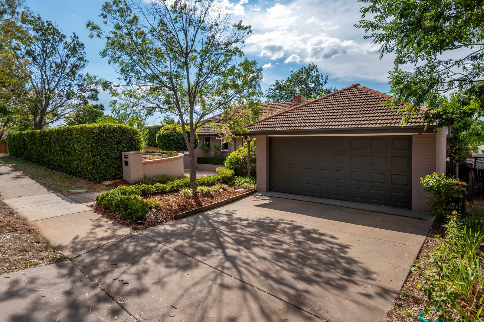 48 Stonehaven Crescent, DEAKIN ACT 2600