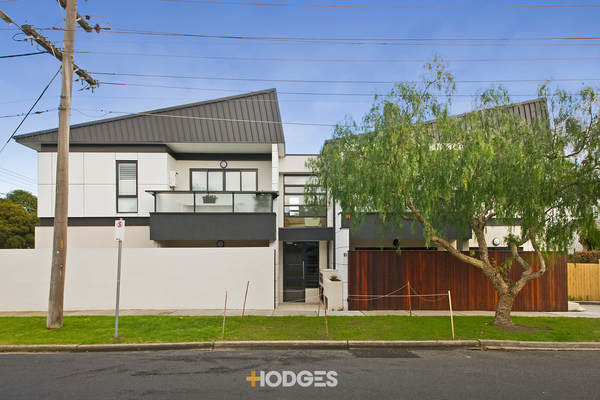 4/91 Bay Road Sandringham