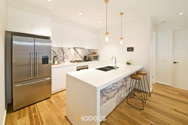 4/91 Bay Road Sandringham