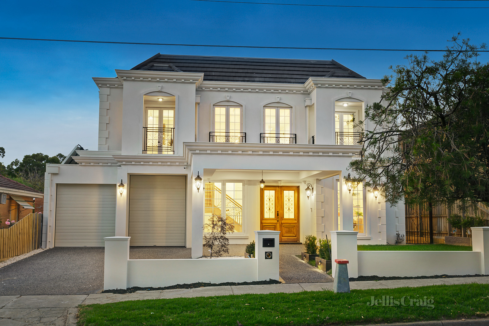5 Bennett Avenue, Mount Waverley
- Print Image 1