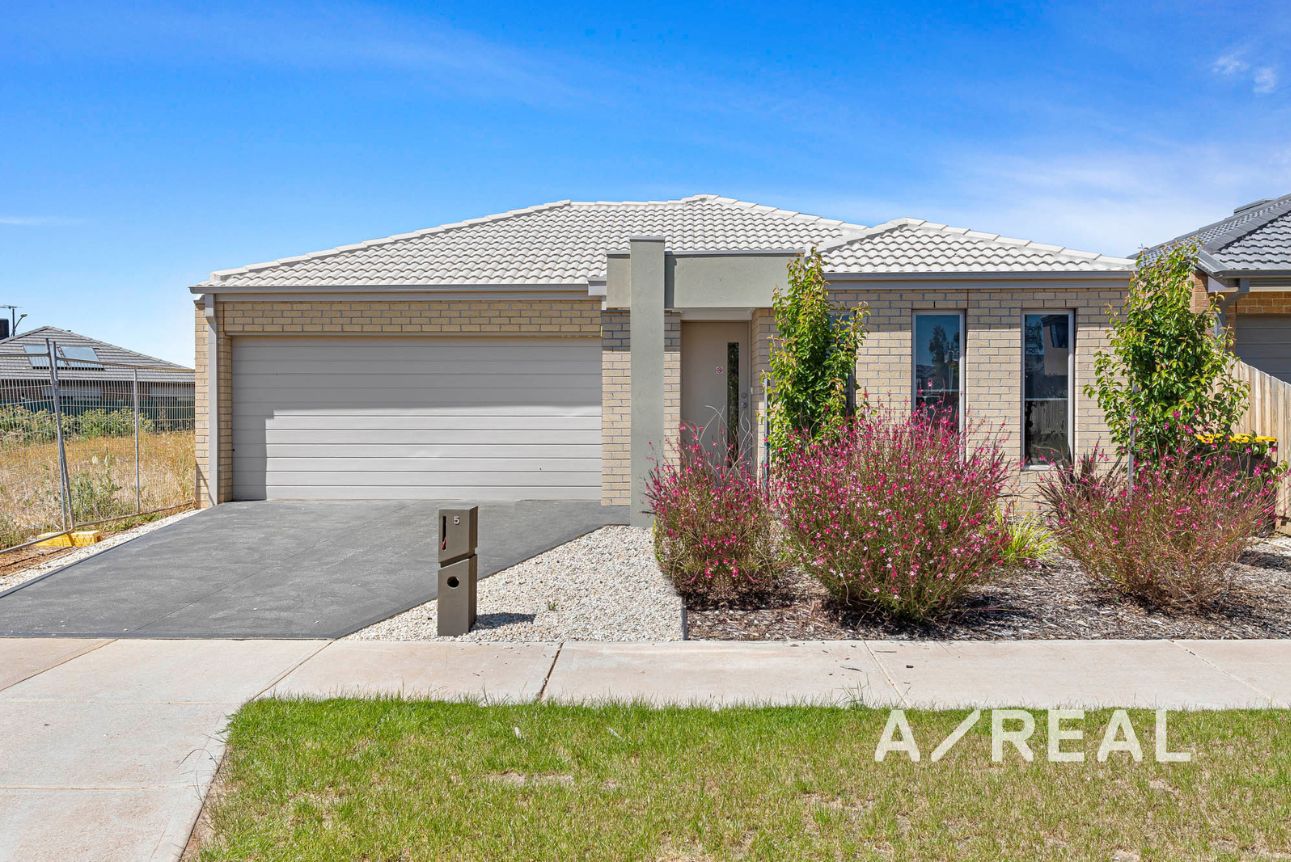 5 Clauscen Avenue, Weir Views VIC 3338 