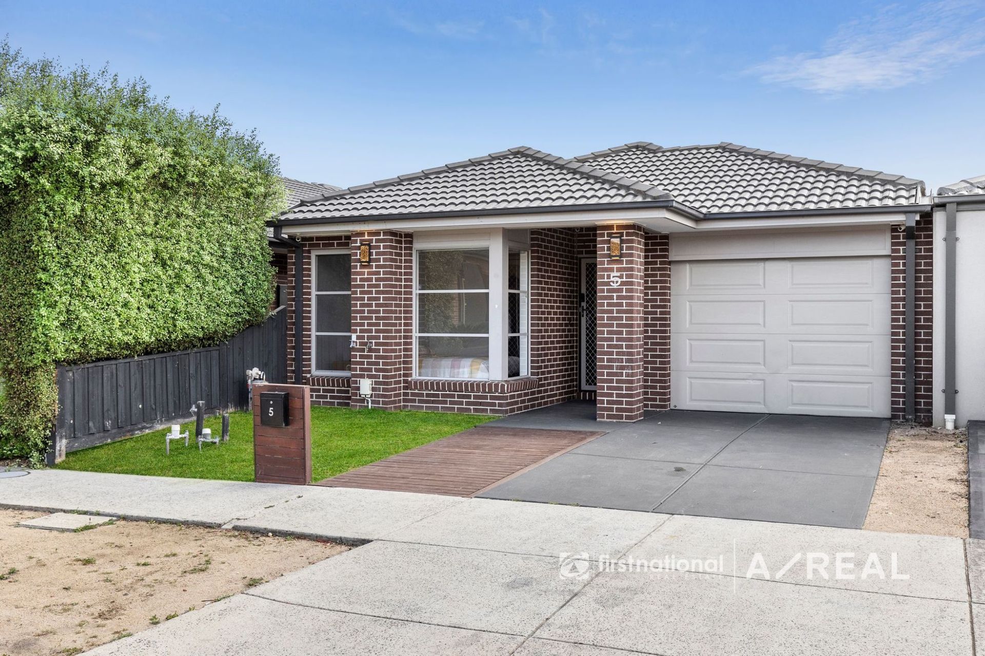 5 Clavell Crescent, Wollert VIC 3750 