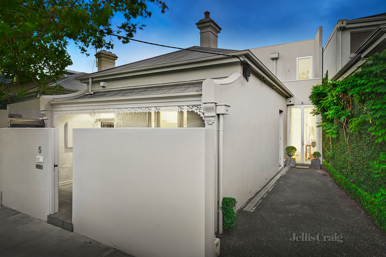 5 Davis Avenue, South Yarra
- Print Image 1