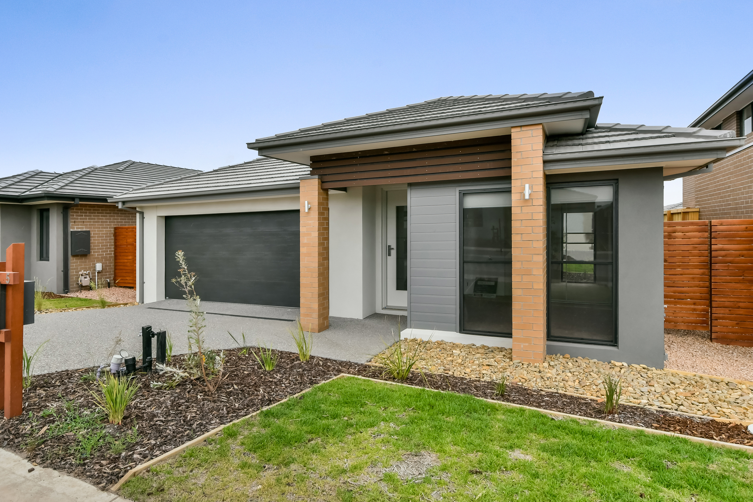 5 Giselle Circuit, Greenvale VIC 3059 