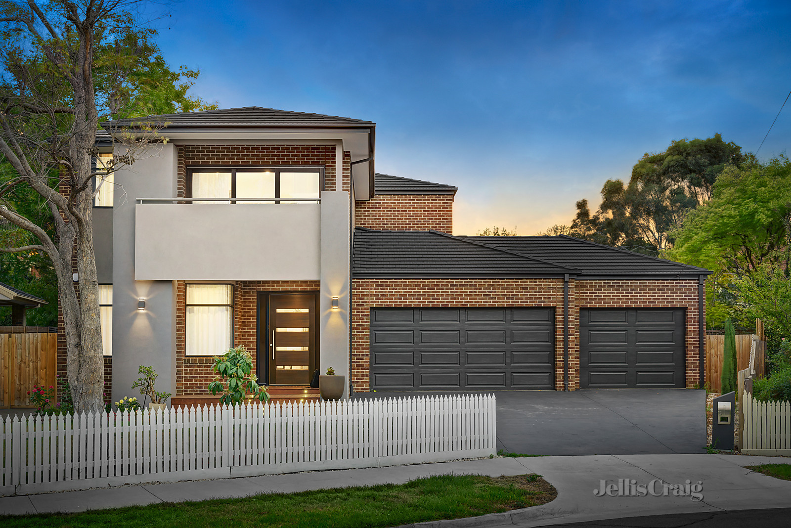 5 Kauri Grove, Glen Waverley
- Print Image 1