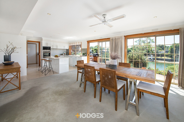 5 Mariners Island Patterson Lakes