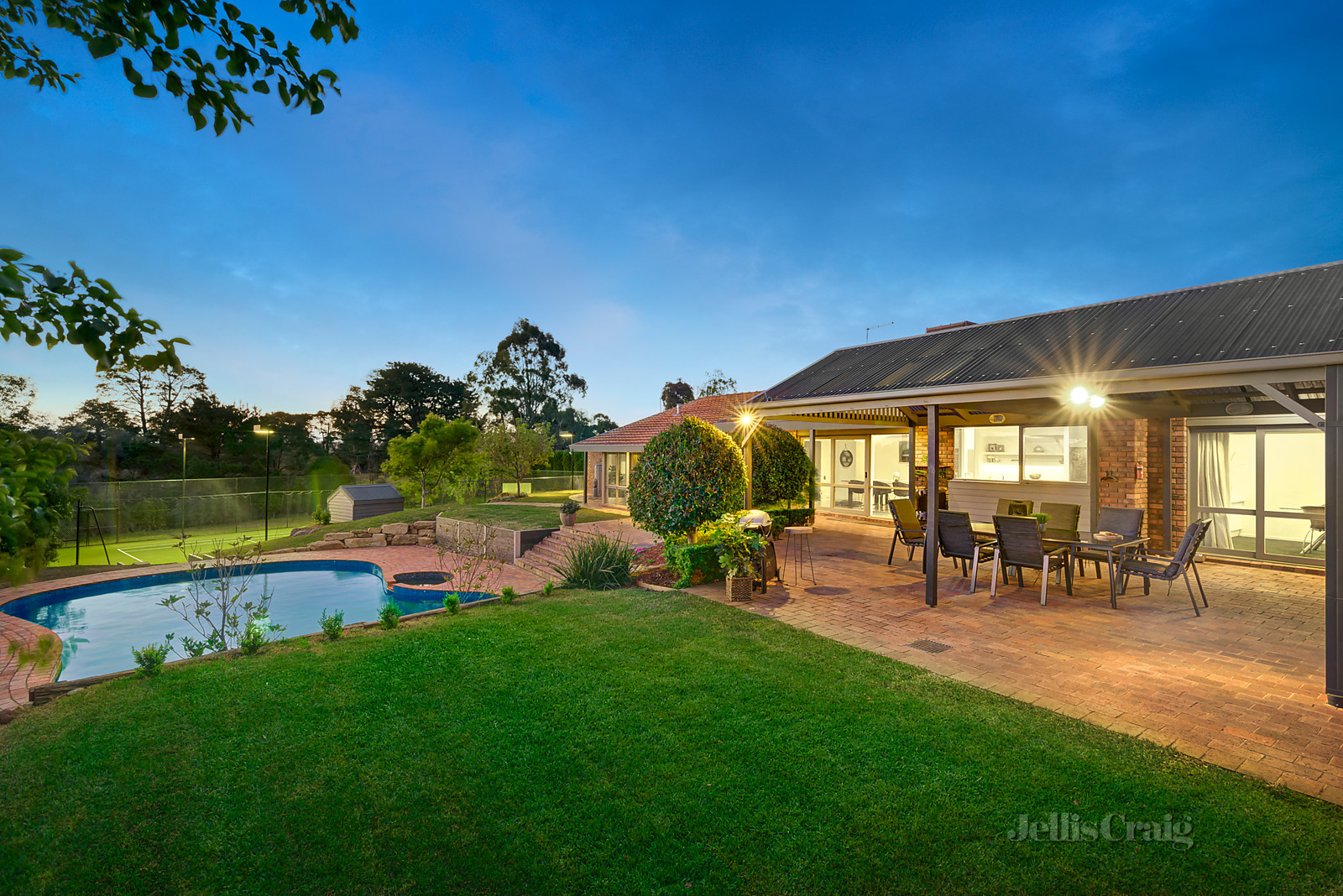 5 Monckton Road, Templestowe
- Print Image 1