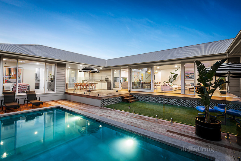 5 Parkside Street